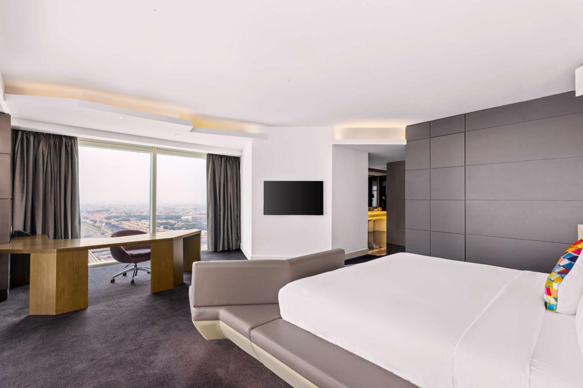 วี โฮเทล ดูไบ คูริโอ คอลเล็กชั่น บาย ฮิลตัน Hotel ภายนอก รูปภาพ